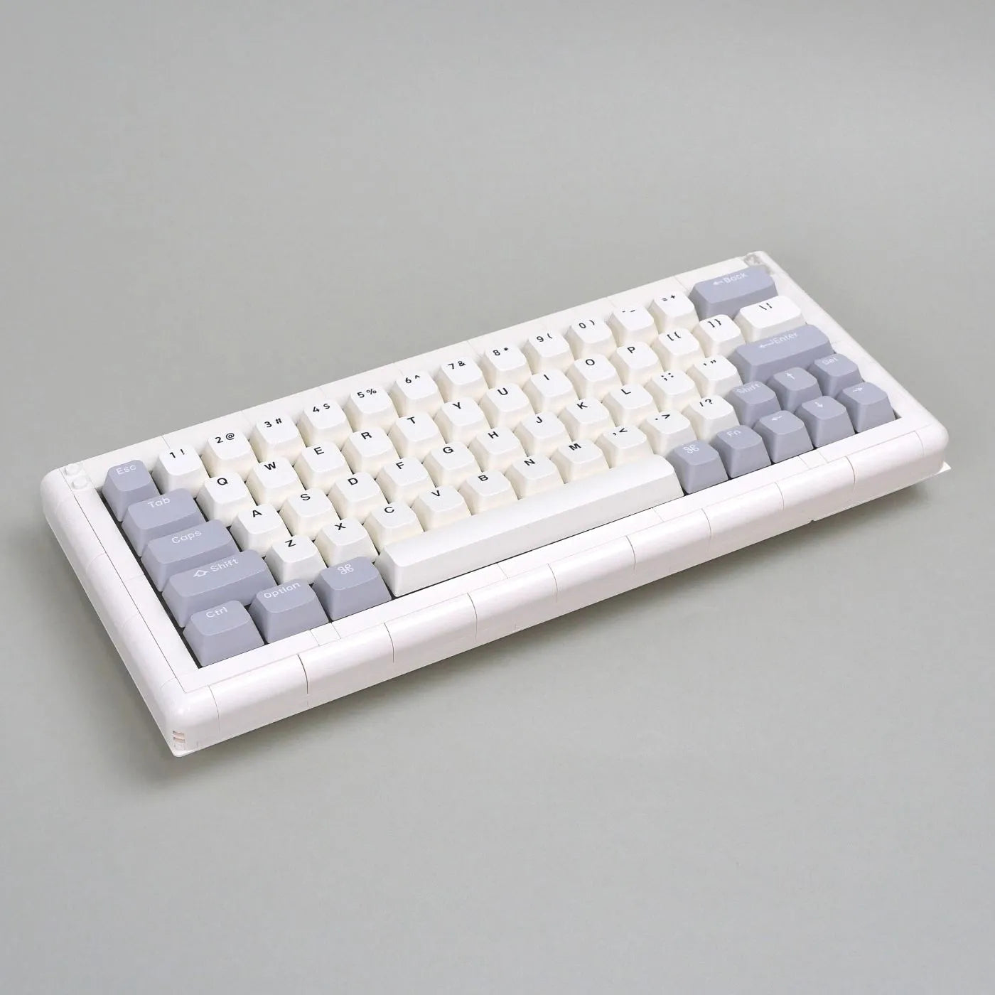 Kit Adam Barebones Kit R2