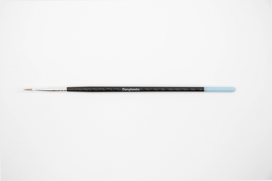 Overhead shot of a Dangkeebs branded size 0 lube brush with nylon hairs and dipped blue handle tip